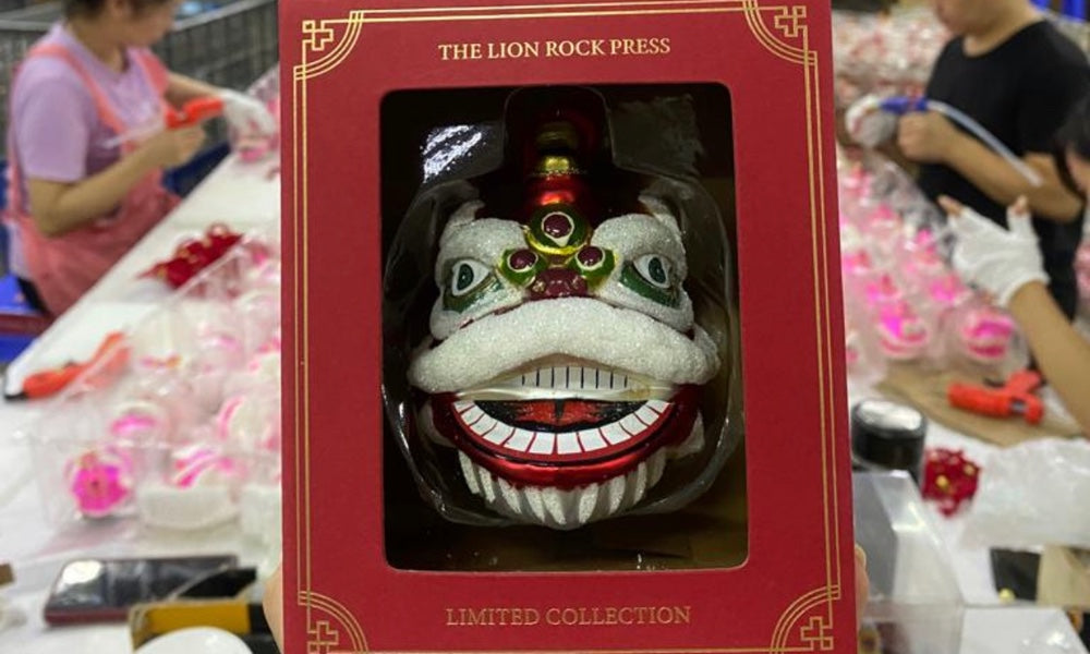 How the mouth-blown, hand-painted glass baubles are made!