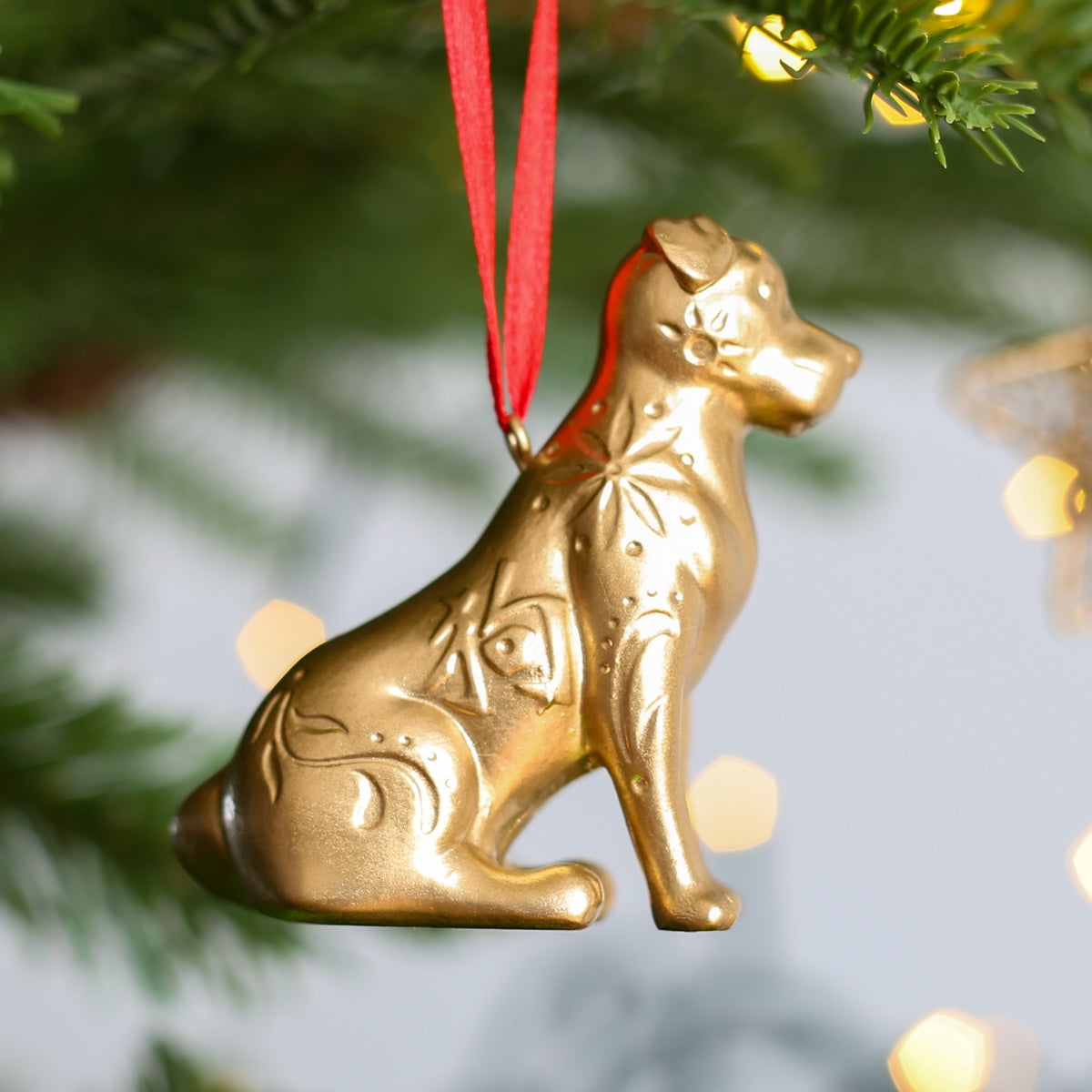 ZODIAC HANGING DECORATION: Gold Dog