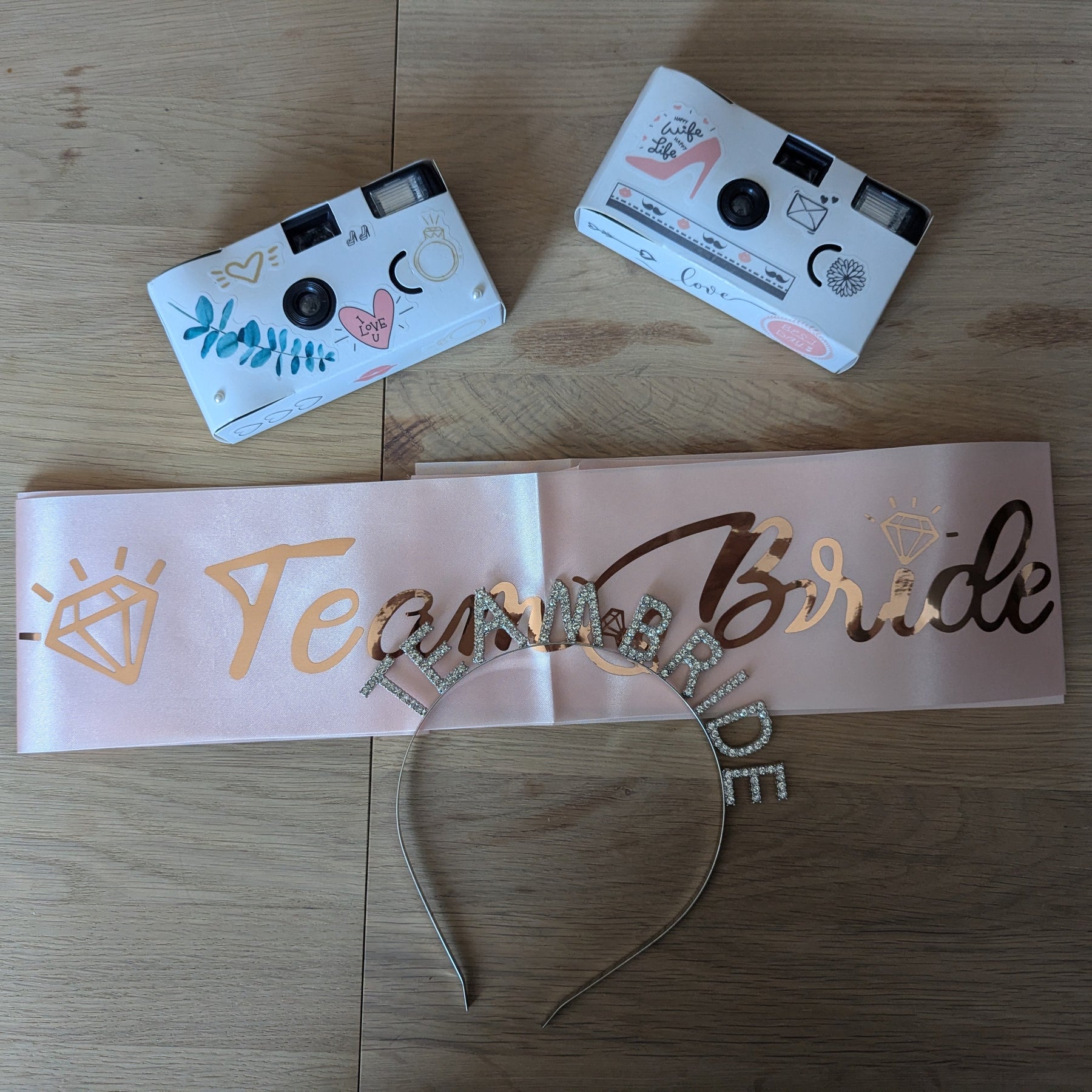 BACHELORETTE SCAVENGER HUNT: The Love & Luck Adventure