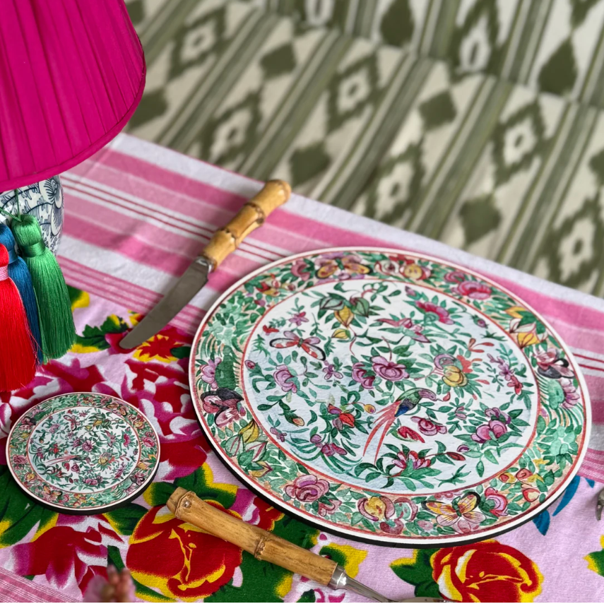 6 PC PLACEMAT SET: Antique Chinese Plates