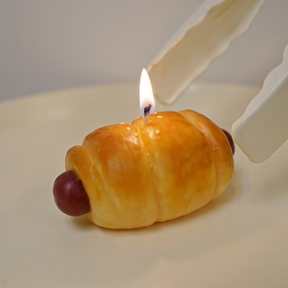 REALISTIC FOOD CANDLE: Sausage Bun