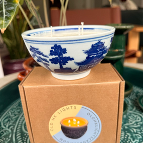 CANDLE: Blue & White Pagoda Bowl- The Peak Scent