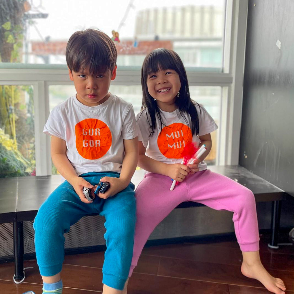 KIDS T-SHIRT: Hong Kong Style Brother Sister (8 sizes)
